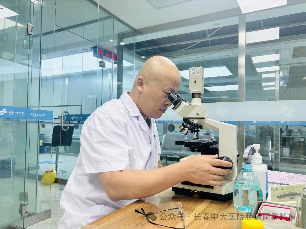 玉溪市|高朋磊医师：左手男科临床，右手肠道菌群移植深入研究